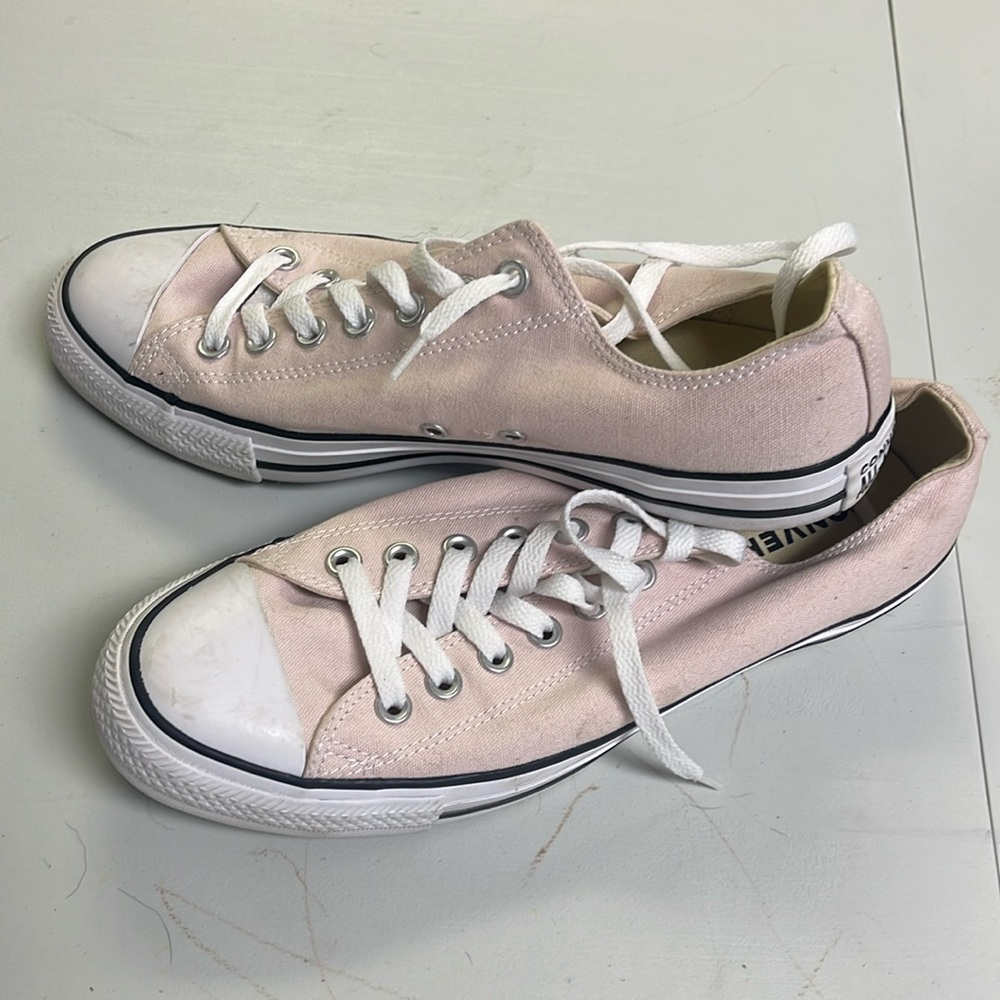 Size 11 pink converse